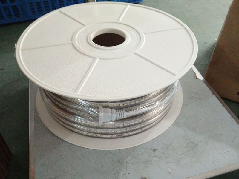 120V Strip-02-LQ